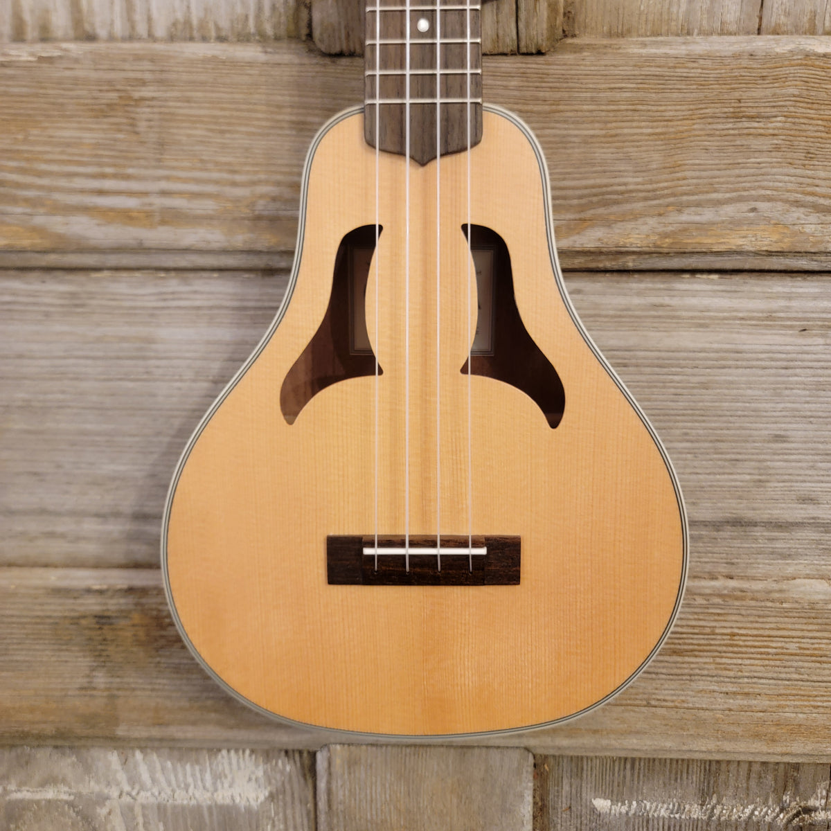 Ohana Concert Vita VKC-70 Solid Spruce Top/ Laminate Mahogany