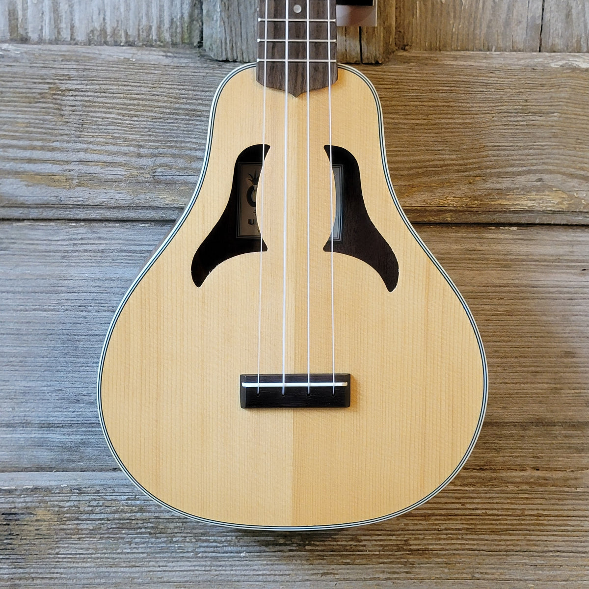 Ohana Soprano Vita VK-70 Solid Spruce Top/ Laminate Mahogany