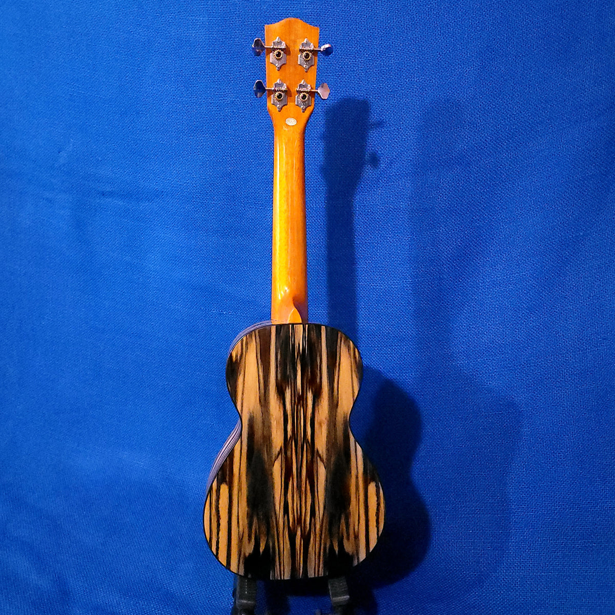 Ohana Concert CK-70BWE Solid Spruce Top / Laminate Black