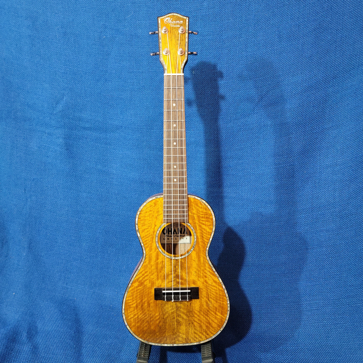 Ohana Concert CK-220G All Solid Mango Gloss Ukulele P164