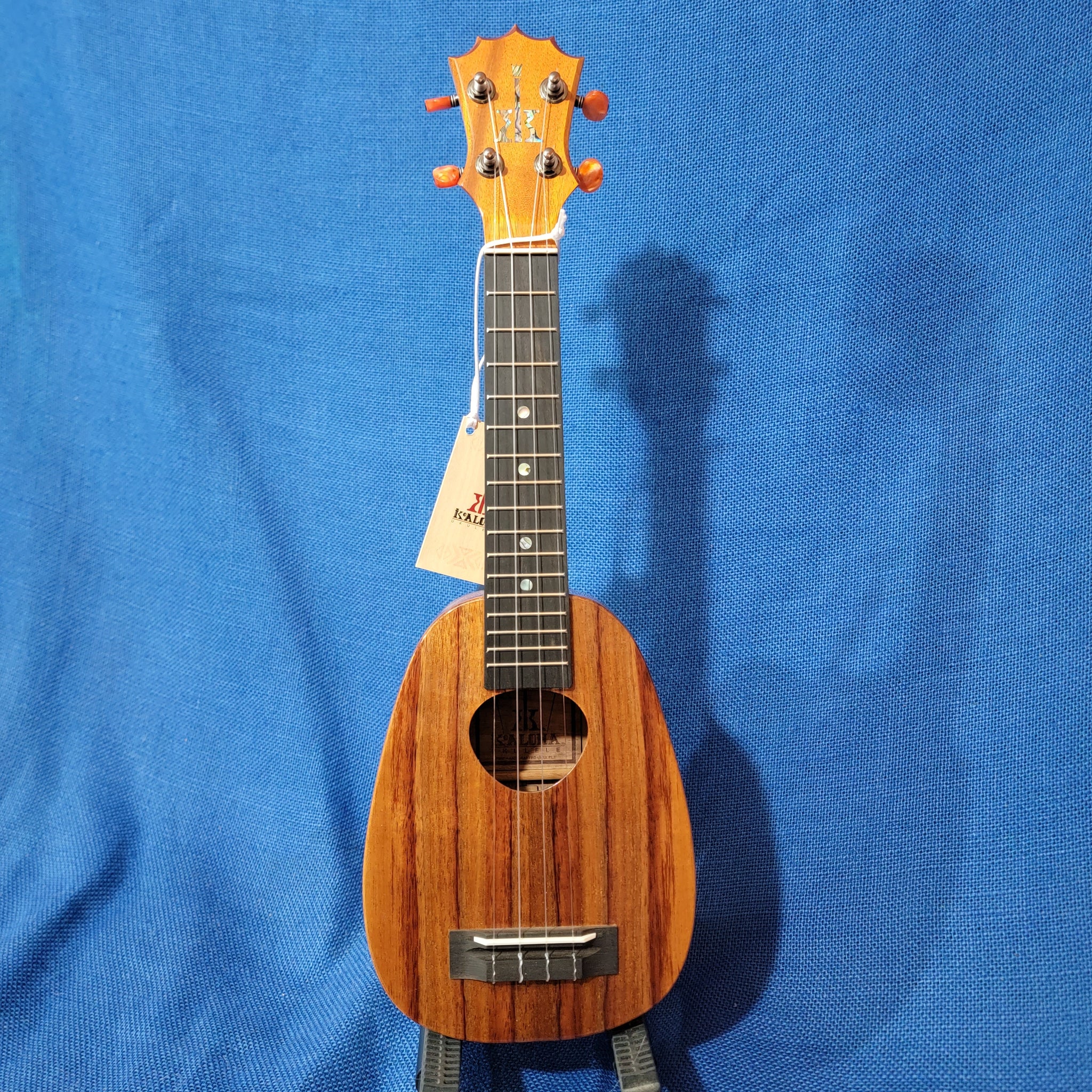 KoAloha Soprano Pineapple Solid Koa KSM-01 Made in Hawaii Ukulele Hard –  Mim's Ukes