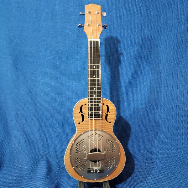 Gold Tone Concert ResoMaple Laminate Curly Maple Resonator Ukulele with Gigbag P758