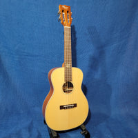 Ohana Baritone Body / Tenor Neck BKT-70 BLEM Solid Spruce Top / Laminate Mahogany Ukulele h112