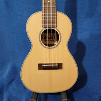 Ohana Concert CK-22 Blem Solid Spruce Top / Laminate Mahogany Ukulele h520