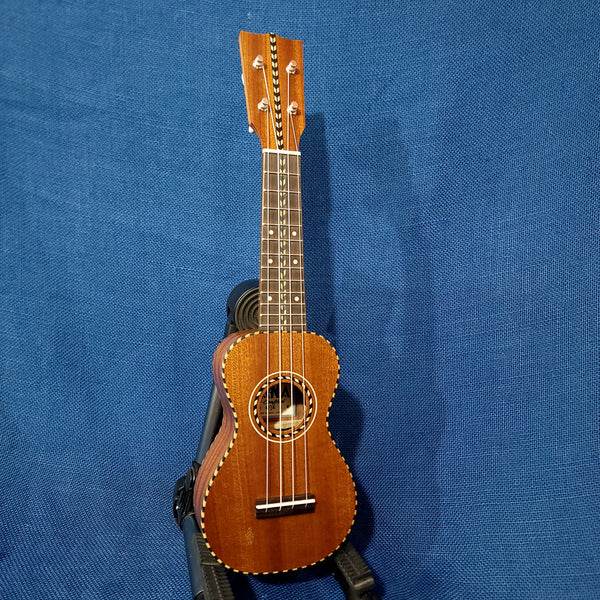 Ohana Sopranino Pequeno Blem Nunes Vintage Style All Solid Mahogany Ukulele h597