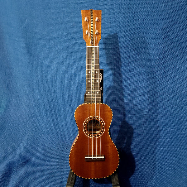 Ohana Sopranino Pequeno Blem Nunes Vintage Style All Solid Mahogany Ukulele h600