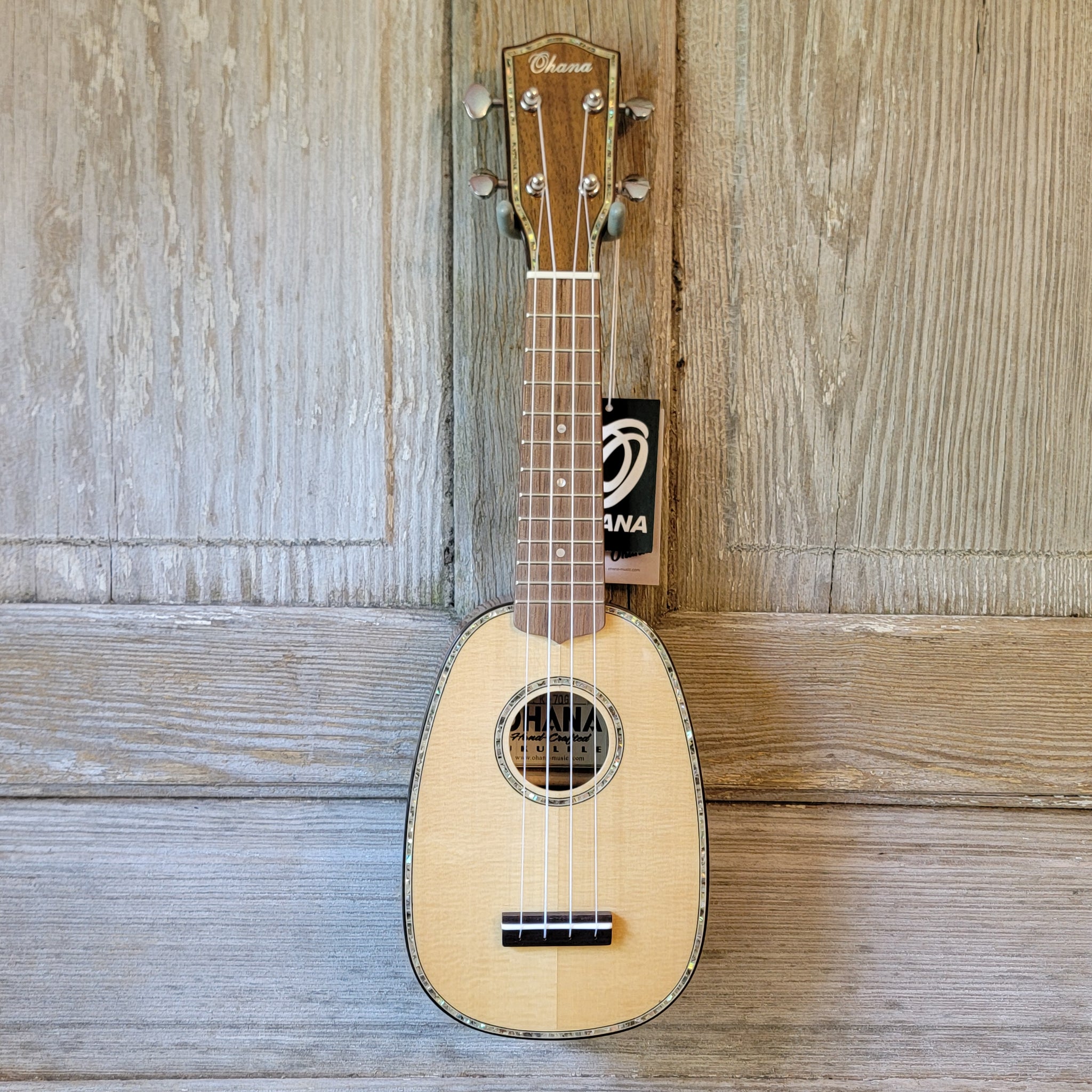 Ohana Pineapple Sopranino TPK-70G All Solid Spruce / Mahogany w