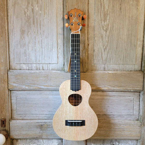 KoAloha Concert All Solid Mango KCM-10MG Pikake Satin Finish Made in Hawaii Ukulele w/ Hardcase h851