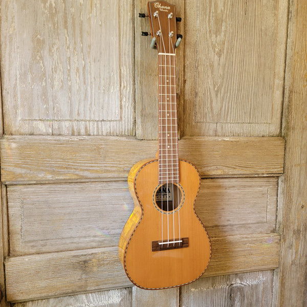 Ohana Concert CK-50WG Solid Cedar Top / Laminate Willow Gloss Ukulele h111