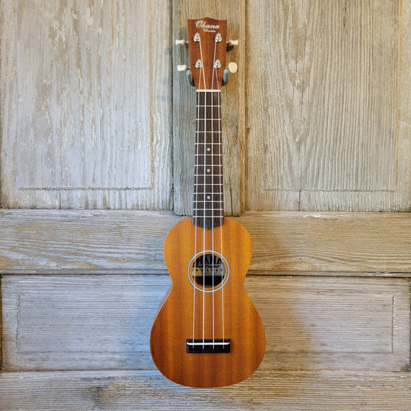 Ohana Soprano Starter Pack SK-10 Laminate Mahogany Ukulele Bag, Tuner, Strap, Button v199