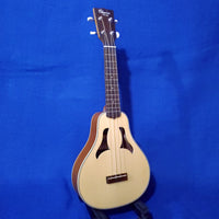 Ohana Soprano Vita VK-70 Solid Spruce Top/ Laminate Mahogany Ukulele i411